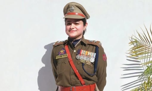 'SSP Kathua Mohita Sharma makes big inroads in Financial Transaction linked to Pakistan'